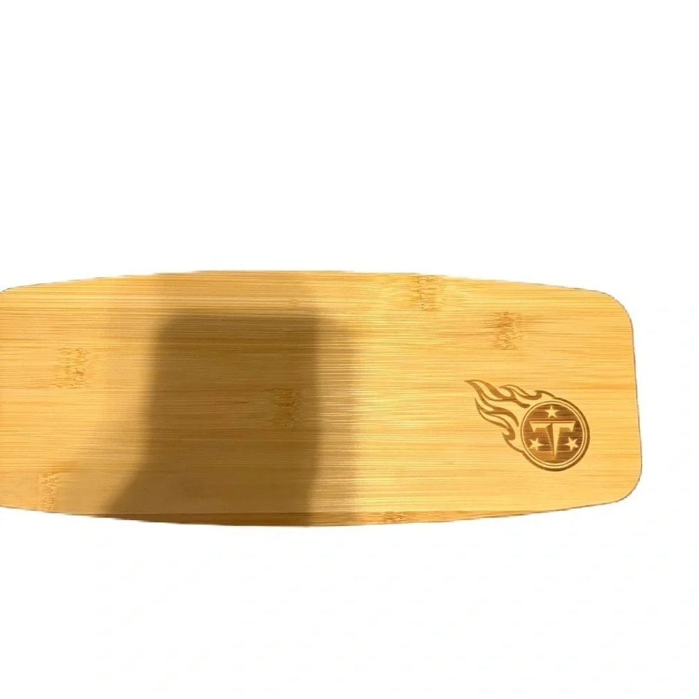 Tennessee Titans Bamboo Cutting Board Charcuterie Serving Paddle NEW